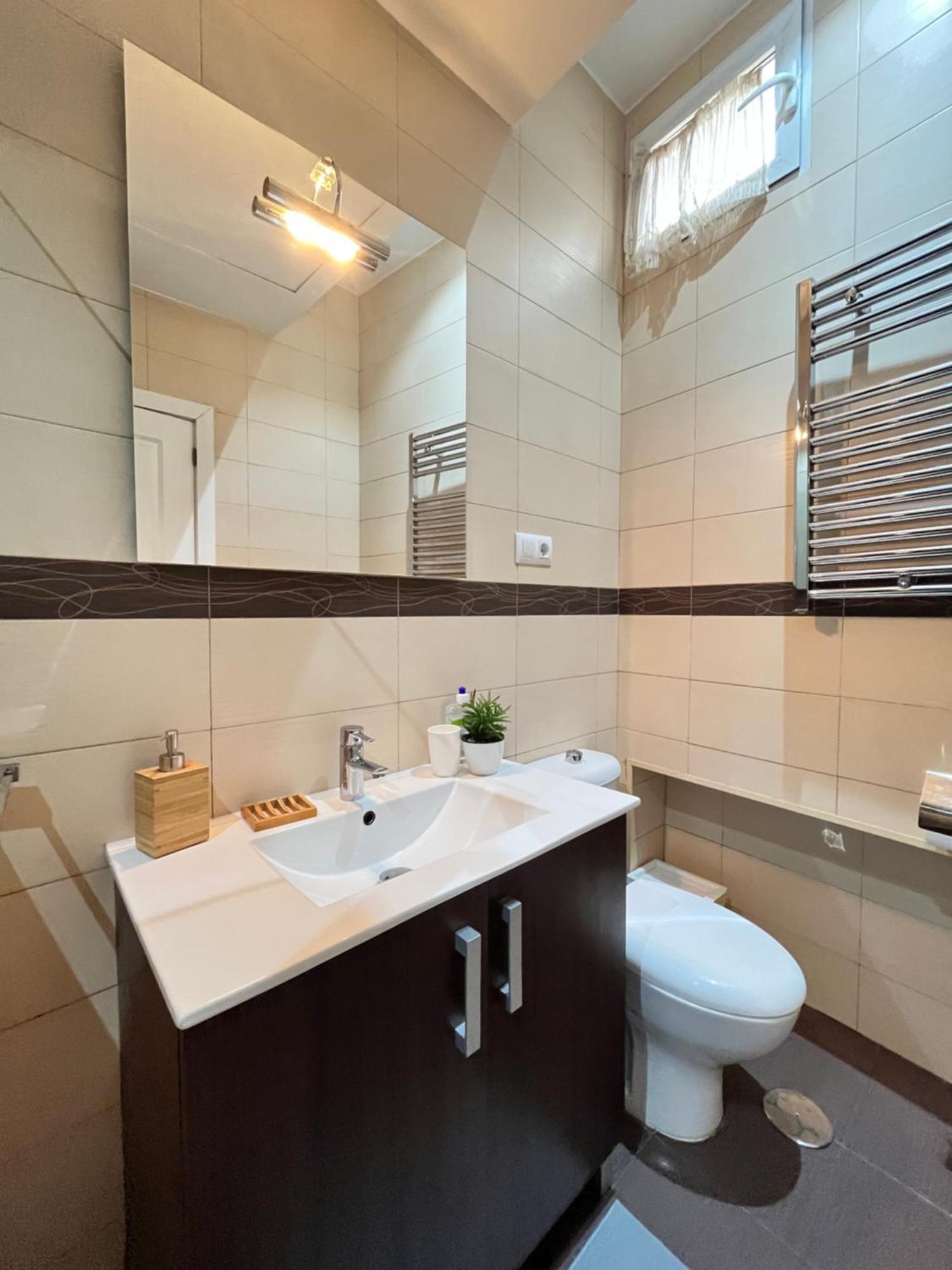 Exclusivo En Sol Exterior Bar Temporal Apartment Мадрид Екстериор снимка