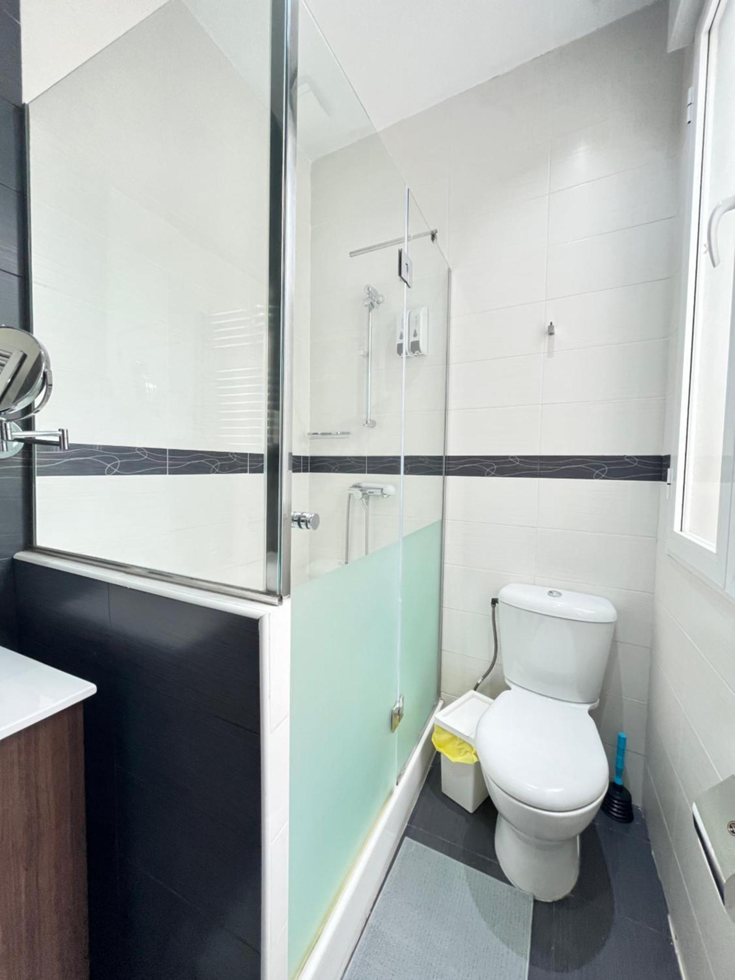 Exclusivo En Sol Exterior Bar Temporal Apartment Мадрид Екстериор снимка