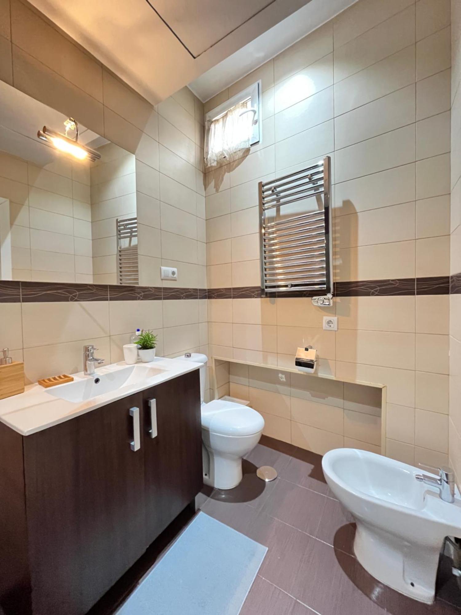 Exclusivo En Sol Exterior Bar Temporal Apartment Мадрид Екстериор снимка