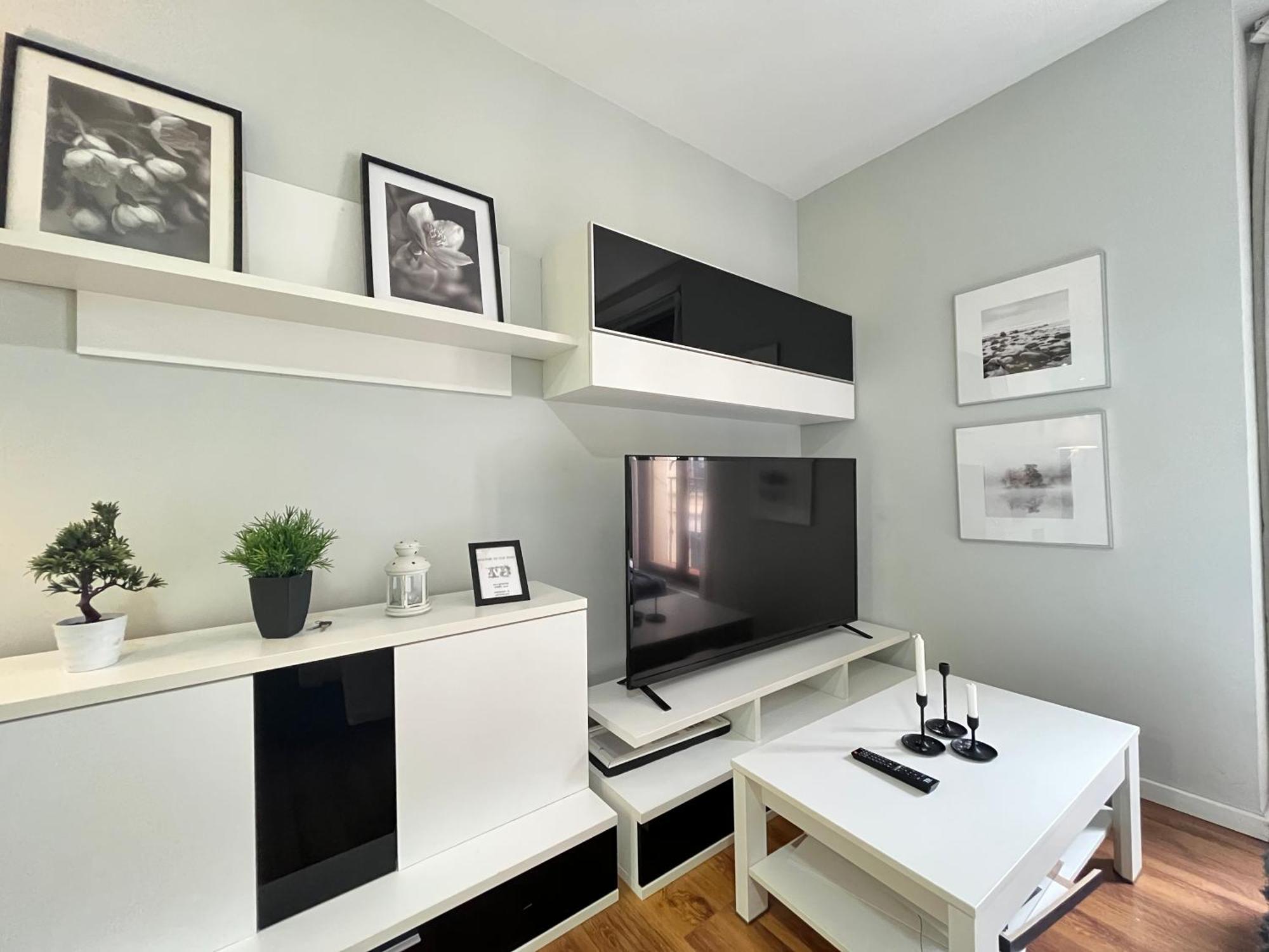 Exclusivo En Sol Exterior Bar Temporal Apartment Мадрид Екстериор снимка
